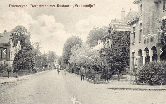 Dorpstraat met Rustoord Vredestein